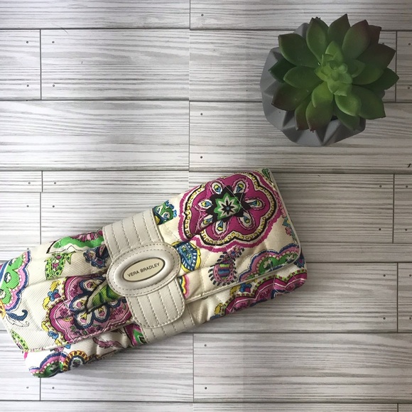 Cute colorful vera Bradley clutch - Picture 9 of 11